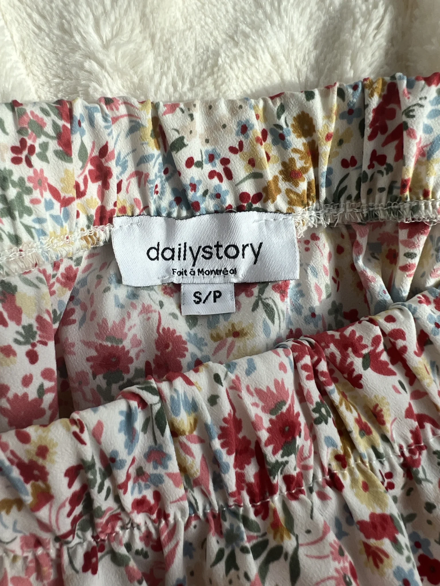 Image for Dailystory floral skirt