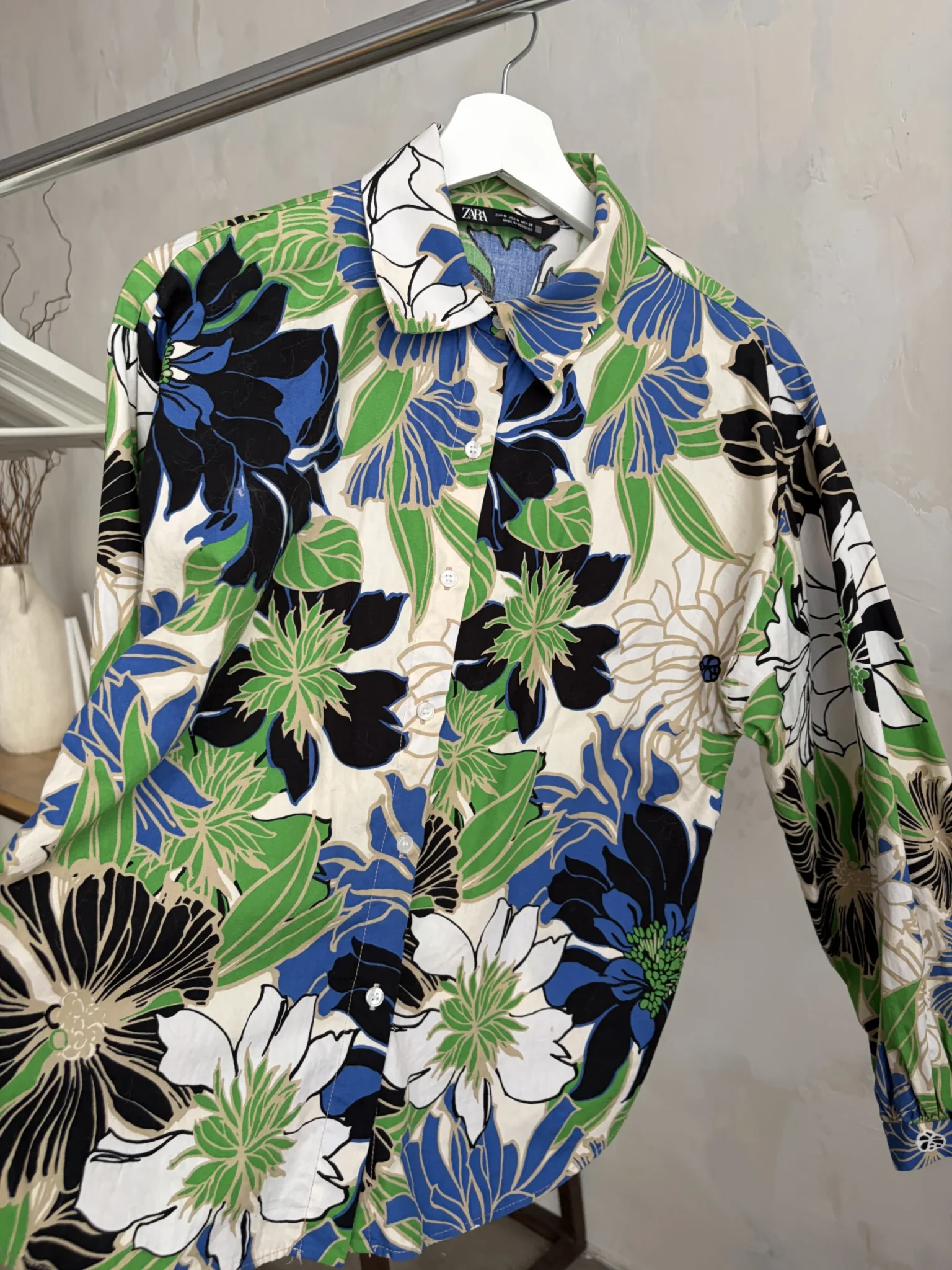 Featured image for Shirt with puffed sleeves