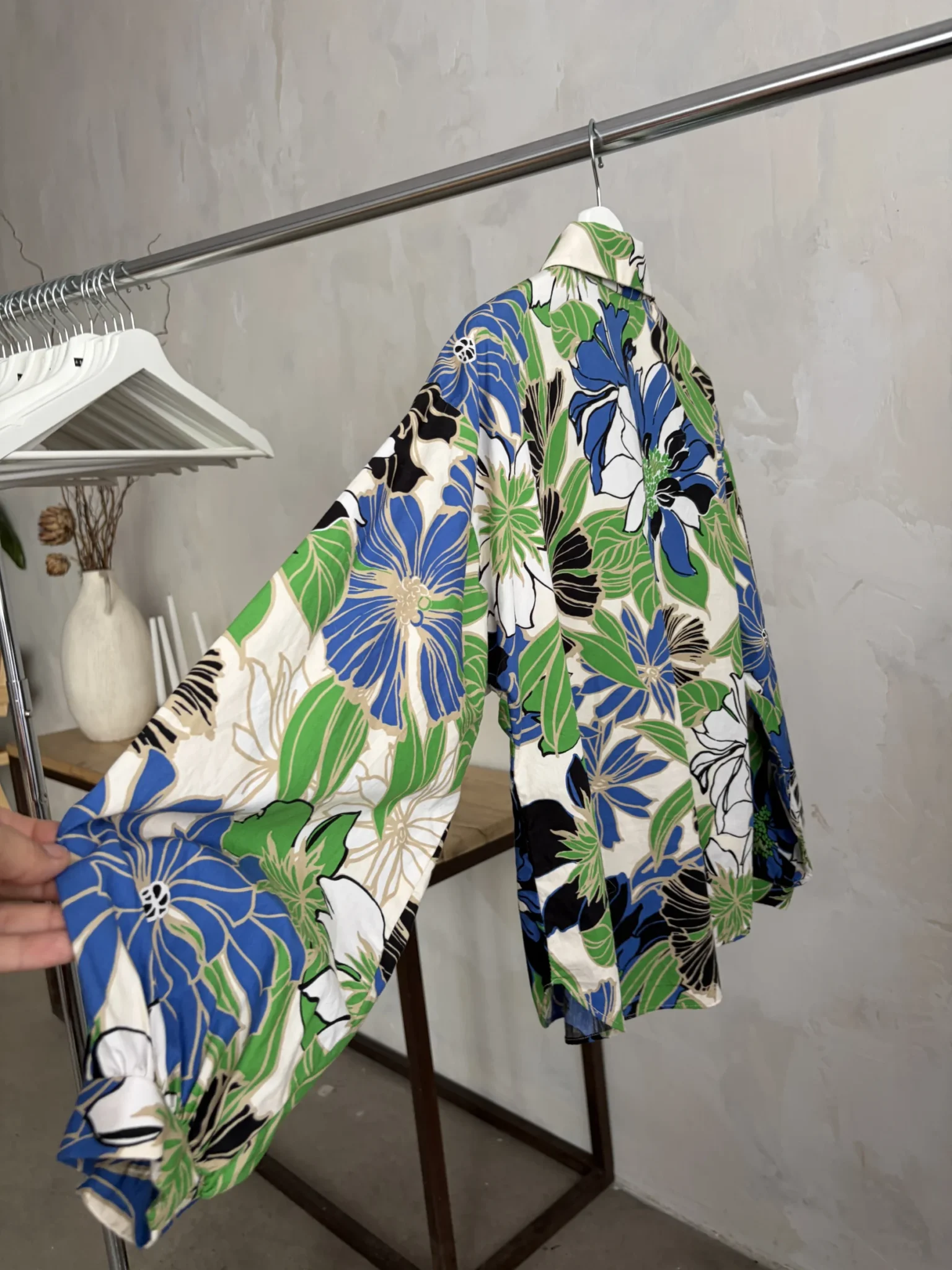 Image for Shirt with puffed sleeves