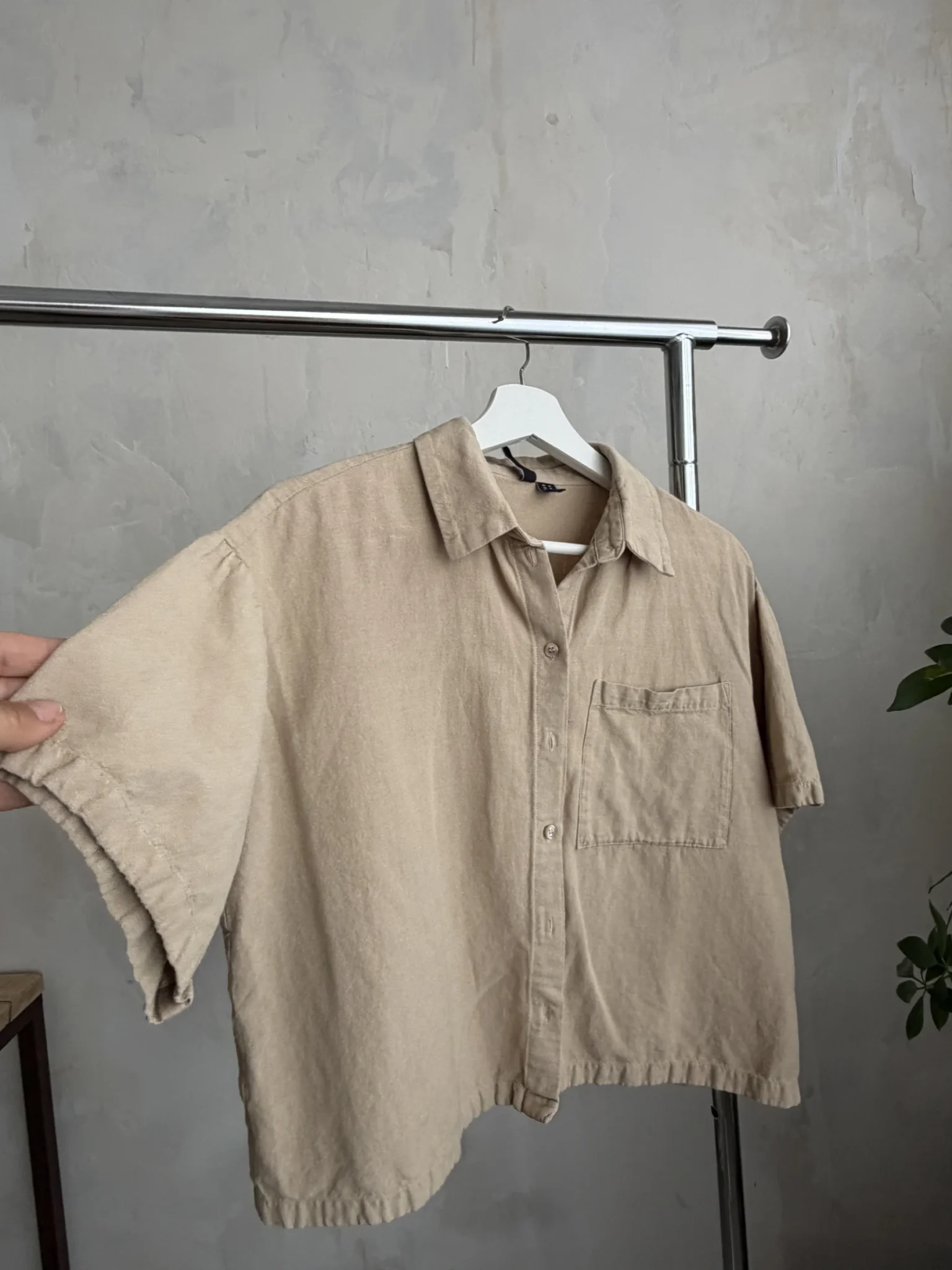 Featured image for Chemise courte en lin PIECES