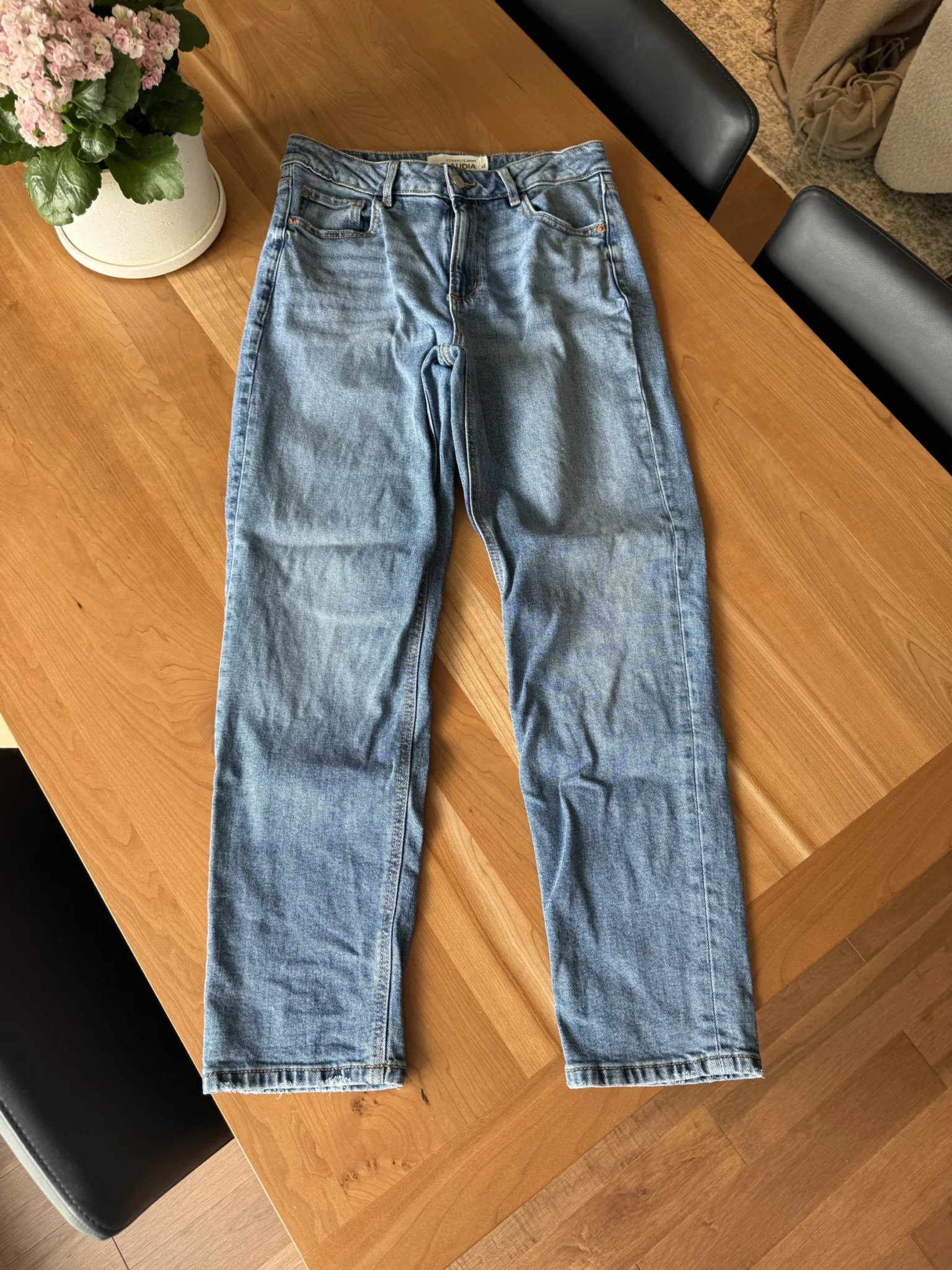 Featured image for Claudia mom jeans from Dynamite