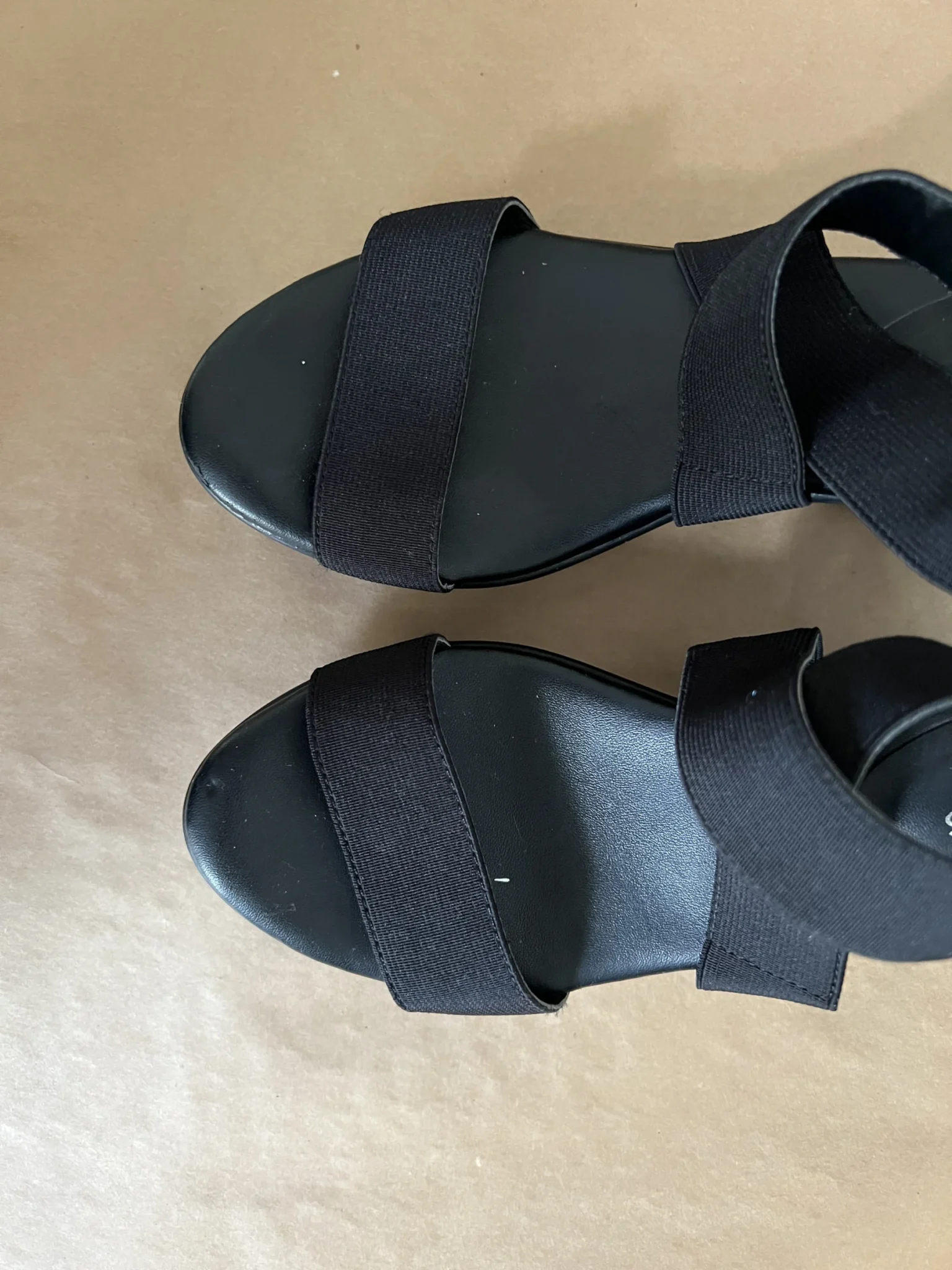 Image for Sandales compensées de Charles David
