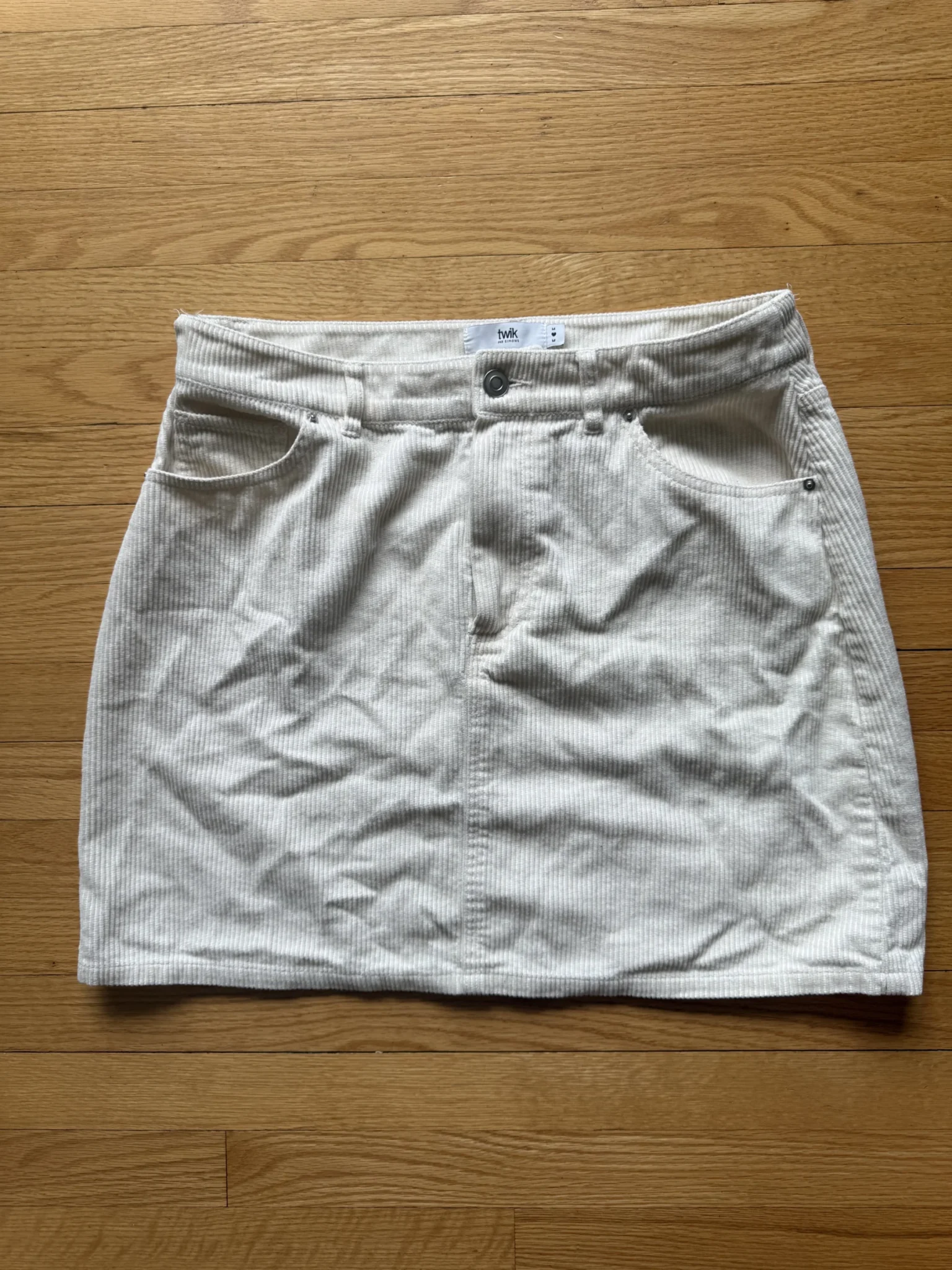 Featured image for Jupe en corduroy