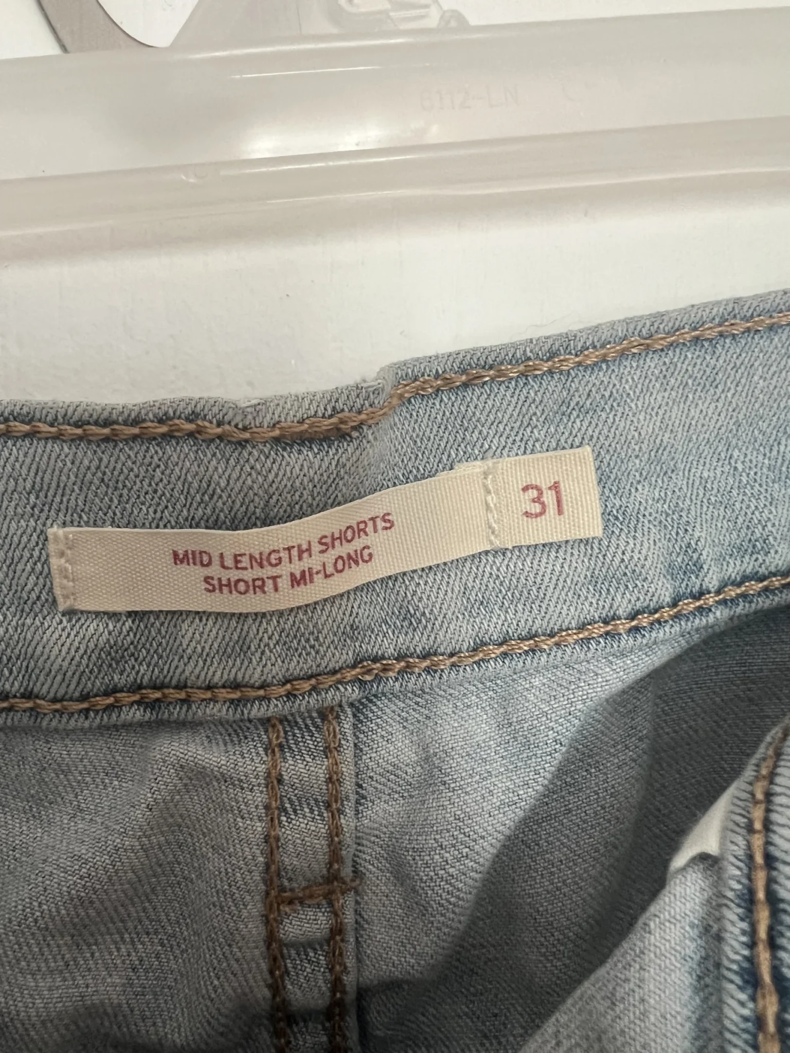 Image for Mid-length Levi’s shorts