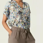 Featured thumbnail for 🌷Blouse à motifs - Soaked in Luxury