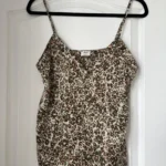 Thumbnail for 100% Soie! Top Wilfred Aritzia motif léopard kaki et rose taille S