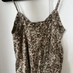 Thumbnail for 100% Soie! Top Wilfred Aritzia motif léopard kaki et rose taille S