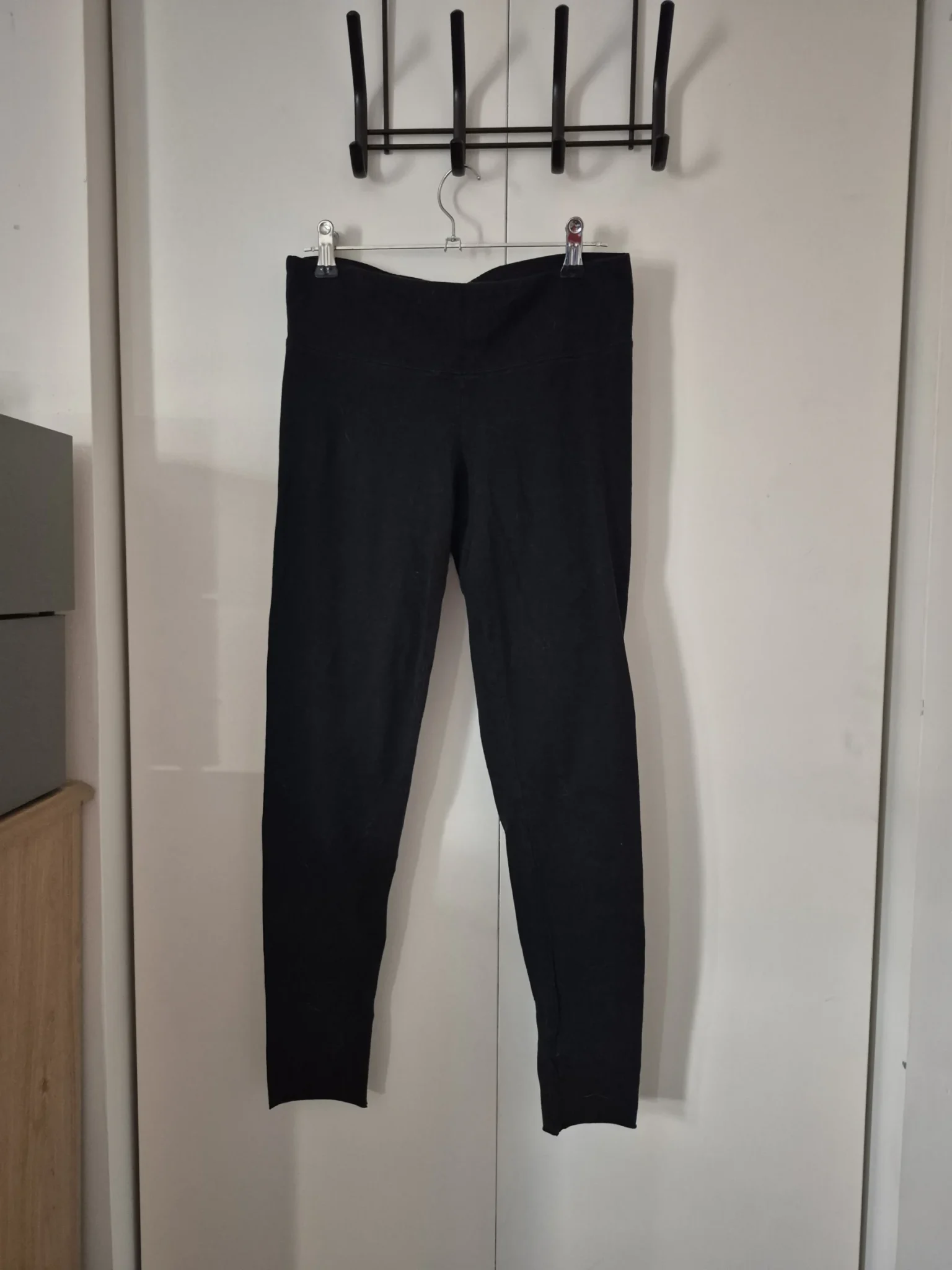 Featured image for Legging TNA Aritzia Small