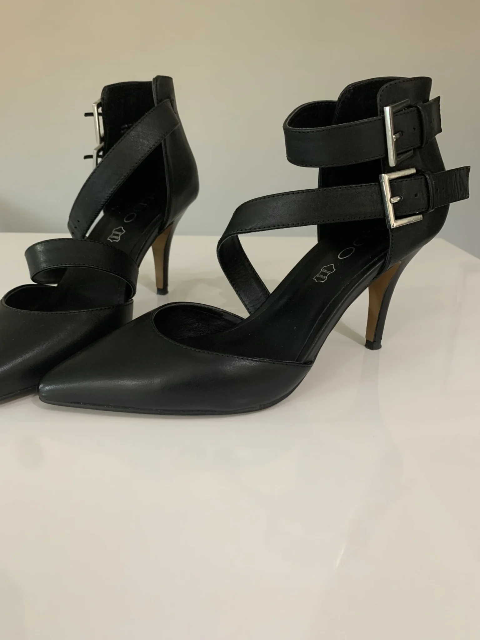 Image for Souliers Escarpins élégants