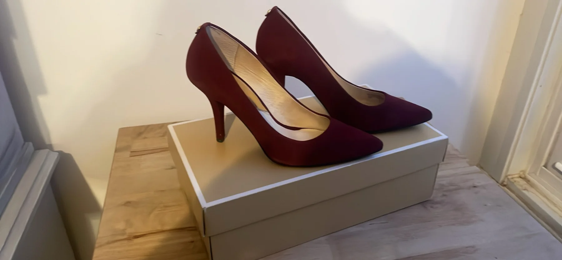 Talons Michael Kors burgundy Michael Kors seconde main