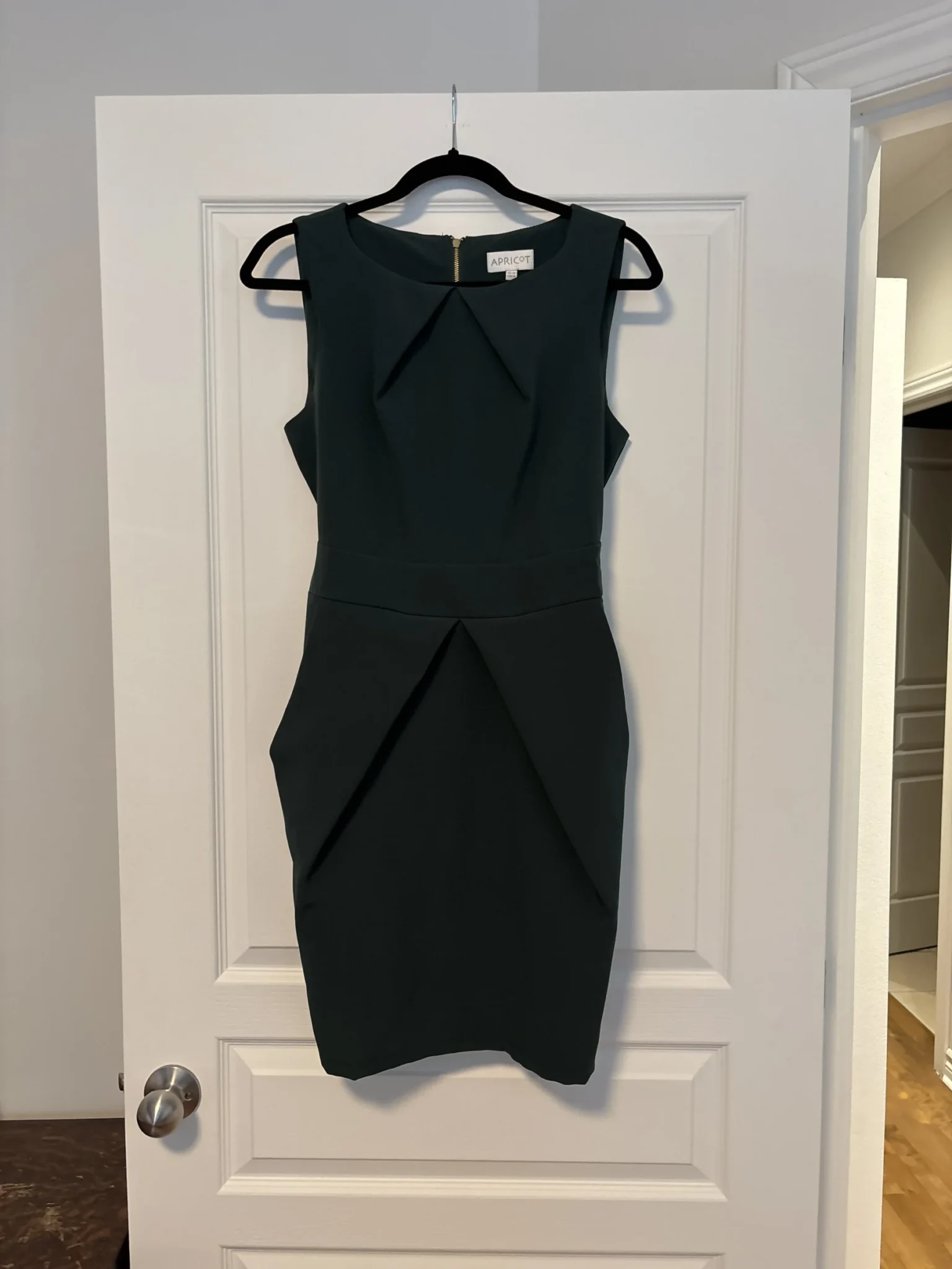 Featured image for Robe verte marque Apricot