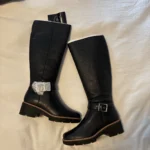 Featured thumbnail for Bottes d’hiver hautes neuves