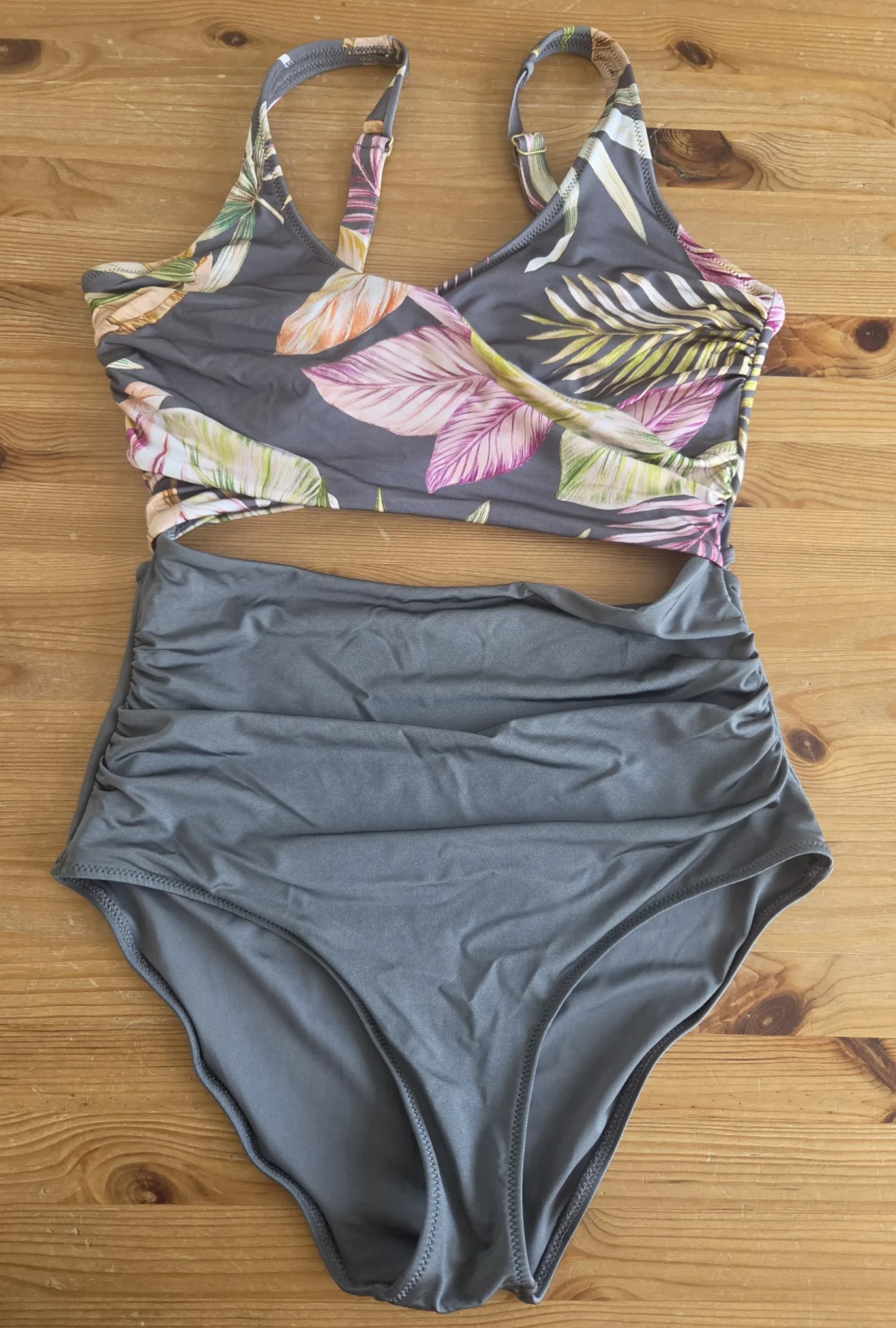 Featured image for Maillot une-pièce wrap une pièce fleuri 🌸