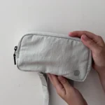 Featured thumbnail for Sac banane Lululemon Everywhere Belt Bag 1L – Gris pâle