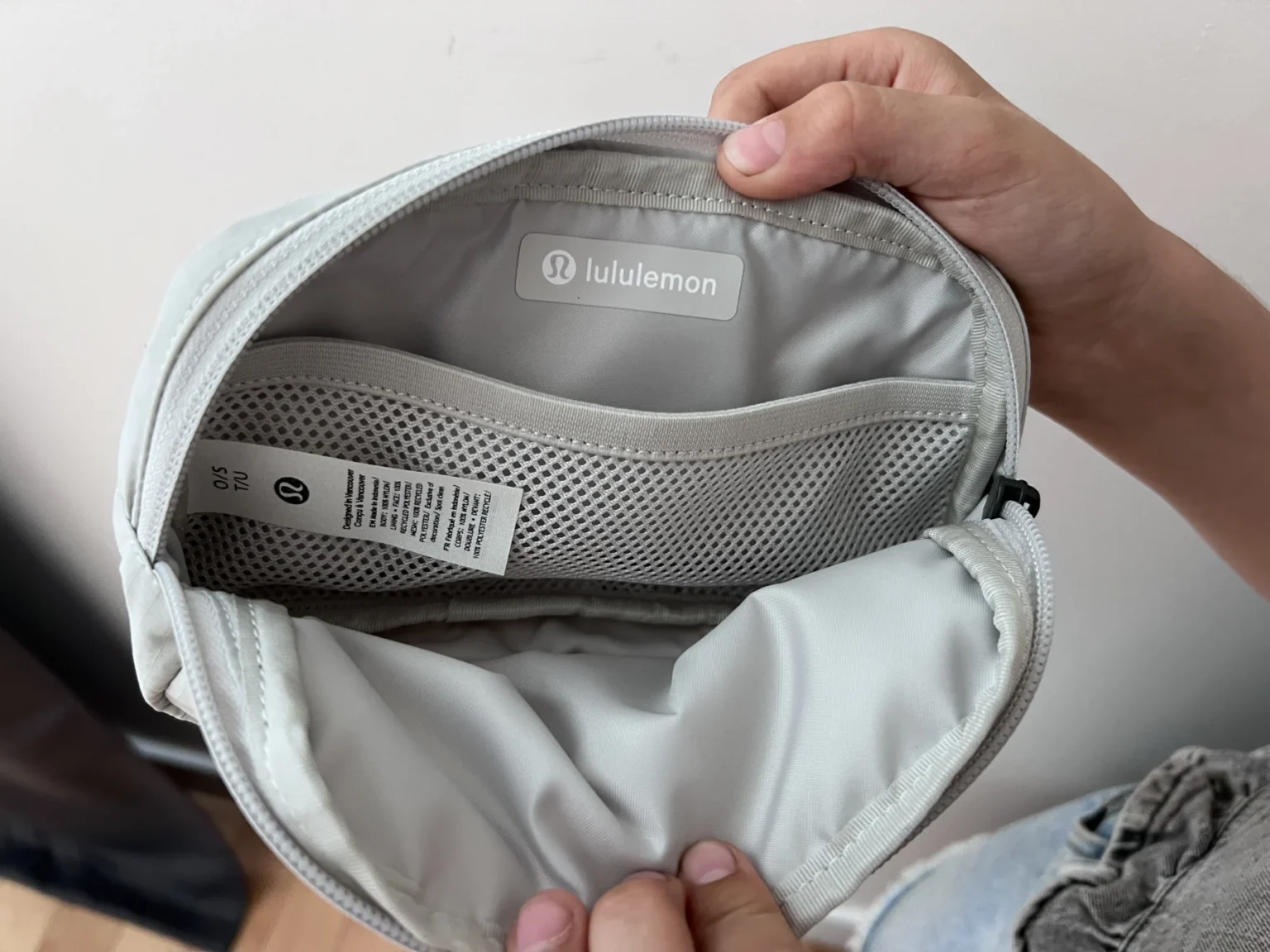 Image for Sac banane Lululemon Everywhere Belt Bag 1L – Gris pâle