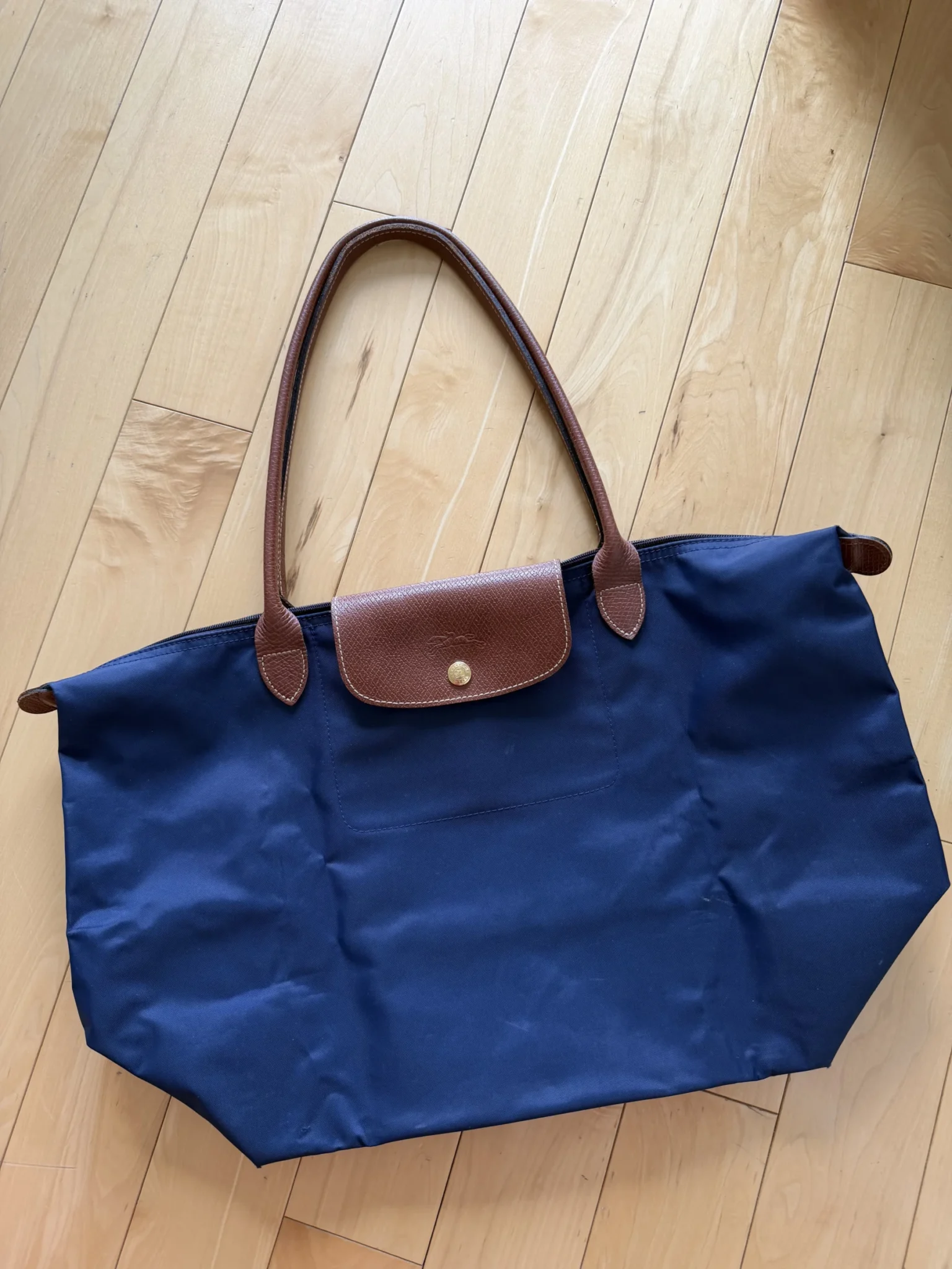 Image for Sac Longchamp Large modèle le Pliage bleu marine et cuir marron