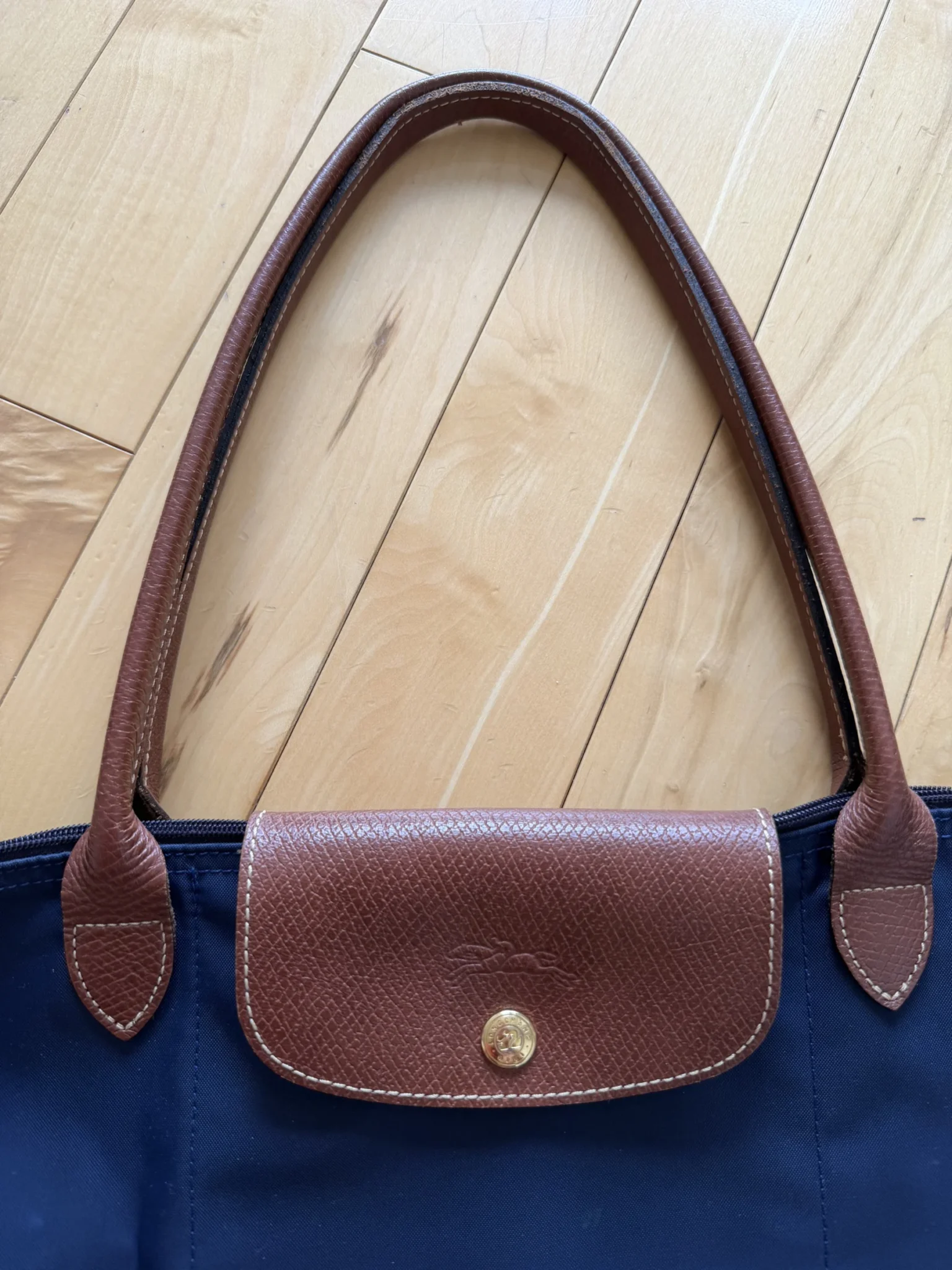 Image for Sac Longchamp Large modèle le Pliage bleu marine et cuir marron