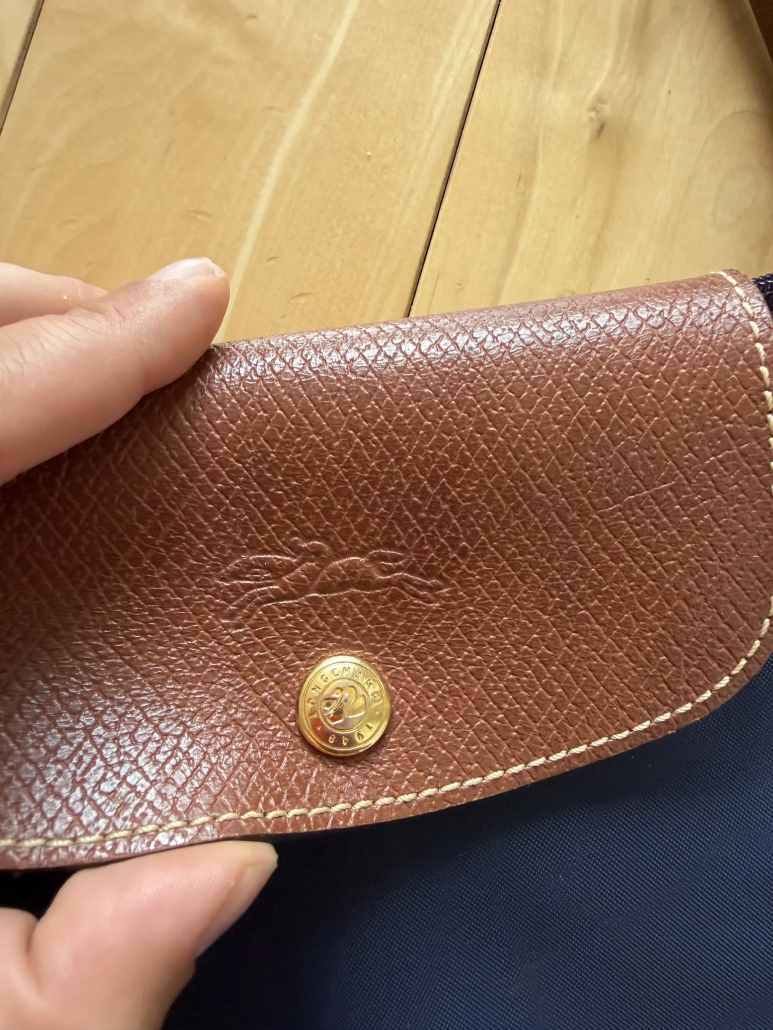 Image for Sac Longchamp Large modèle le Pliage bleu marine et cuir marron