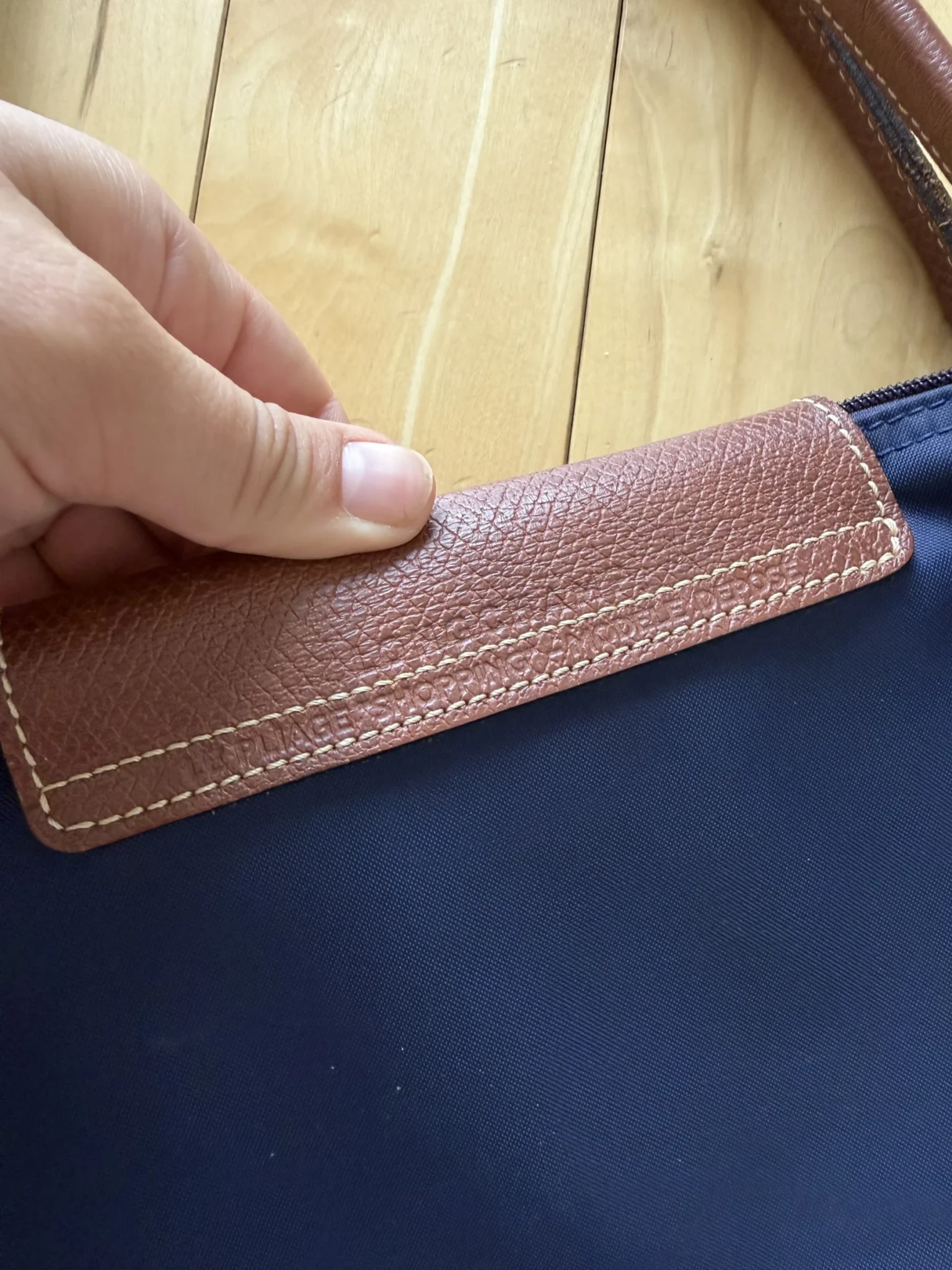 Image for Sac Longchamp Large modèle le Pliage bleu marine et cuir marron