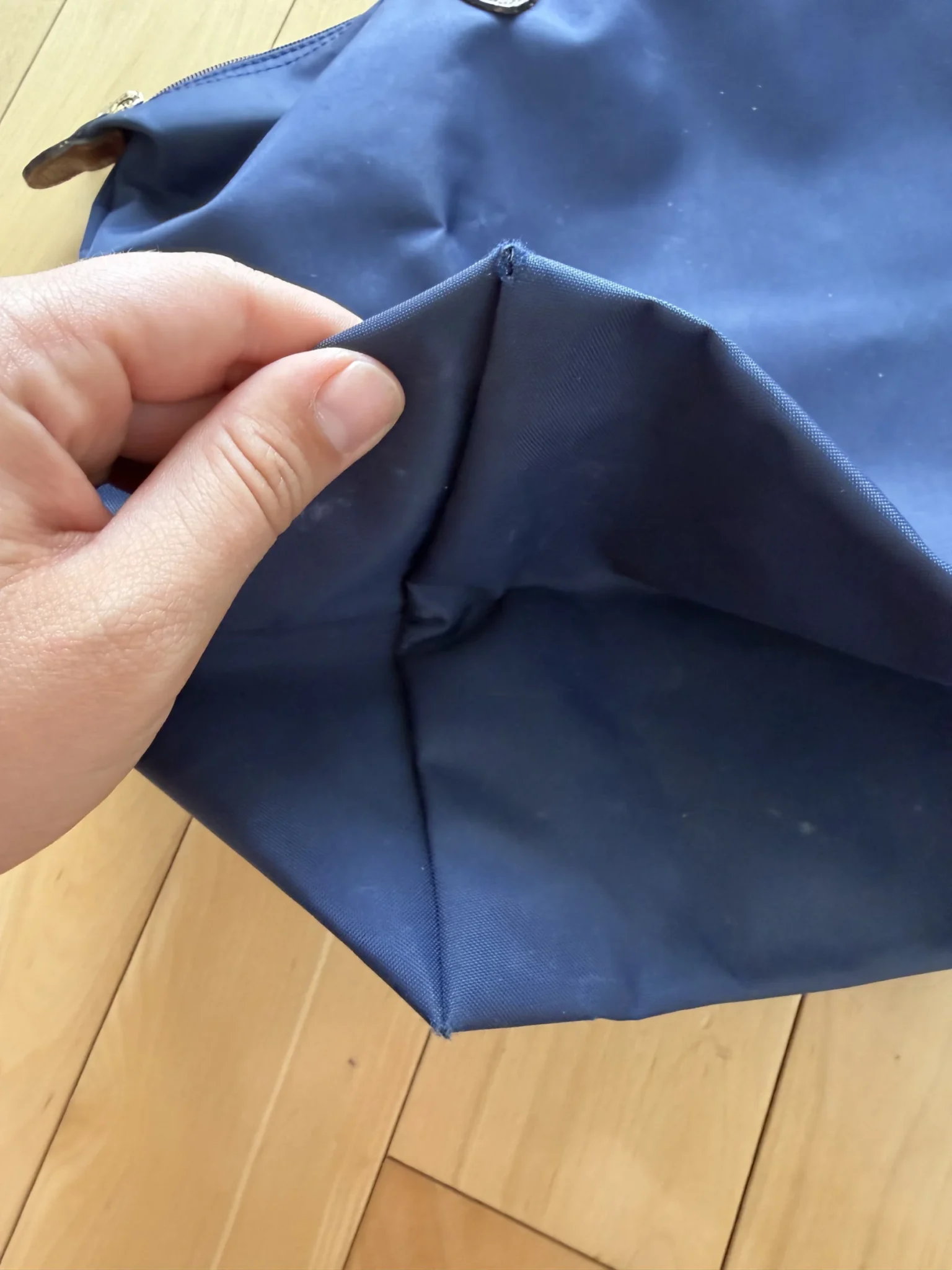 Image for Sac Longchamp Large modèle le Pliage bleu marine et cuir marron