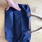 Thumbnail for Sac Longchamp Large modèle le Pliage bleu marine et cuir marron