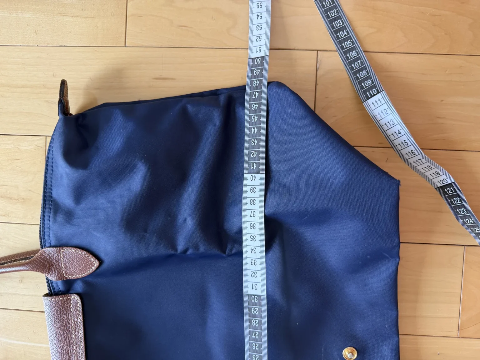 Image for Sac Longchamp Large modèle le Pliage bleu marine et cuir marron
