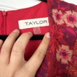 Thumbnail for Robe longue Taylor taille 4 motifs fleuris rouge et rose