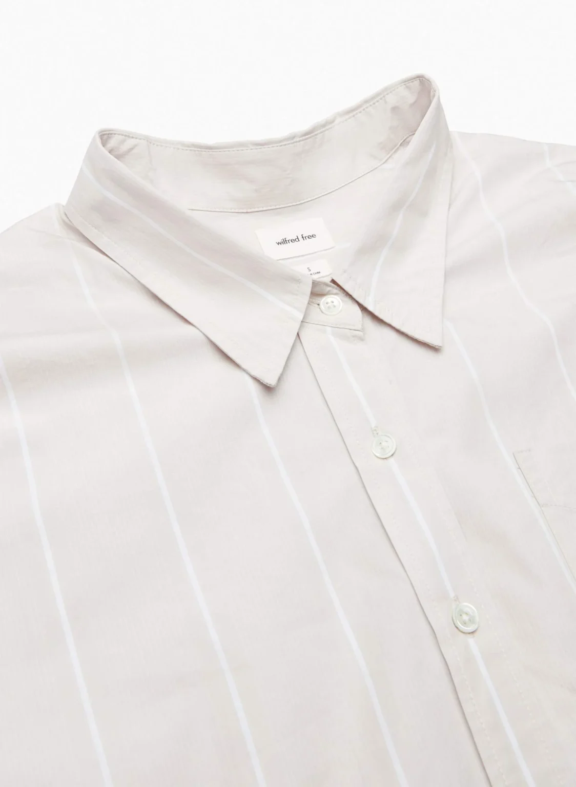 Featured image for Chemise oversize Wilfred Free Aritzia taille XS rayé blanche et beige