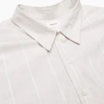 Featured thumbnail for Chemise oversize Wilfred Free Aritzia taille XS rayé blanche et beige