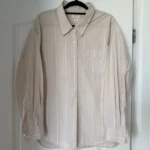 Thumbnail for Chemise oversize Wilfred Free Aritzia taille XS rayé blanche et beige