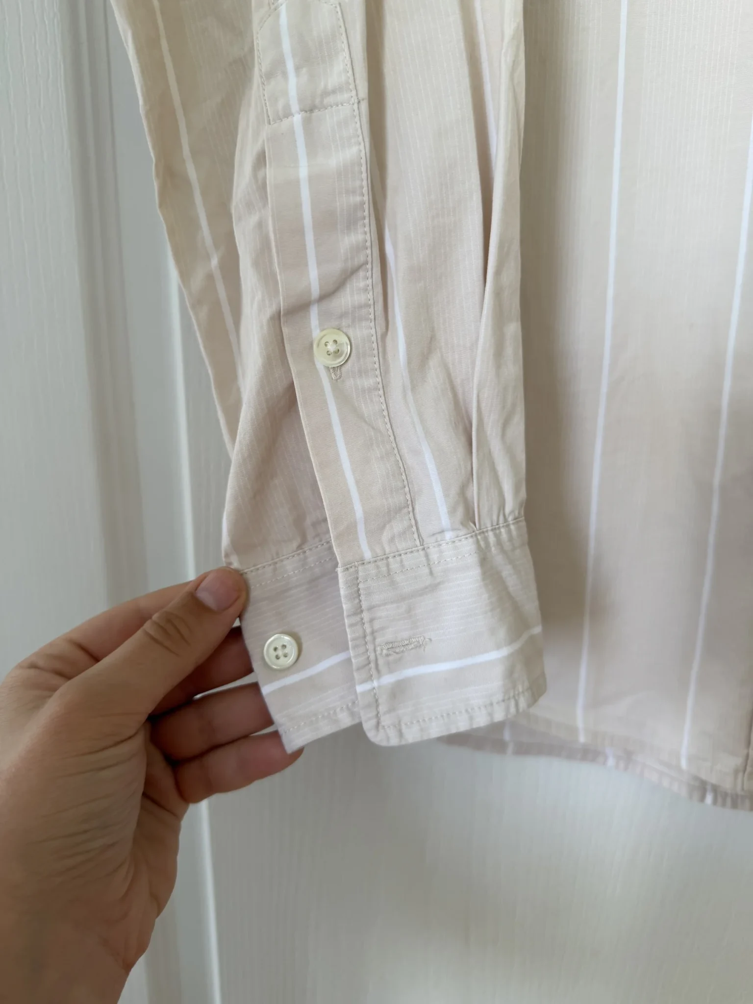 Image for Chemise oversize Wilfred Free Aritzia taille XS rayé blanche et beige