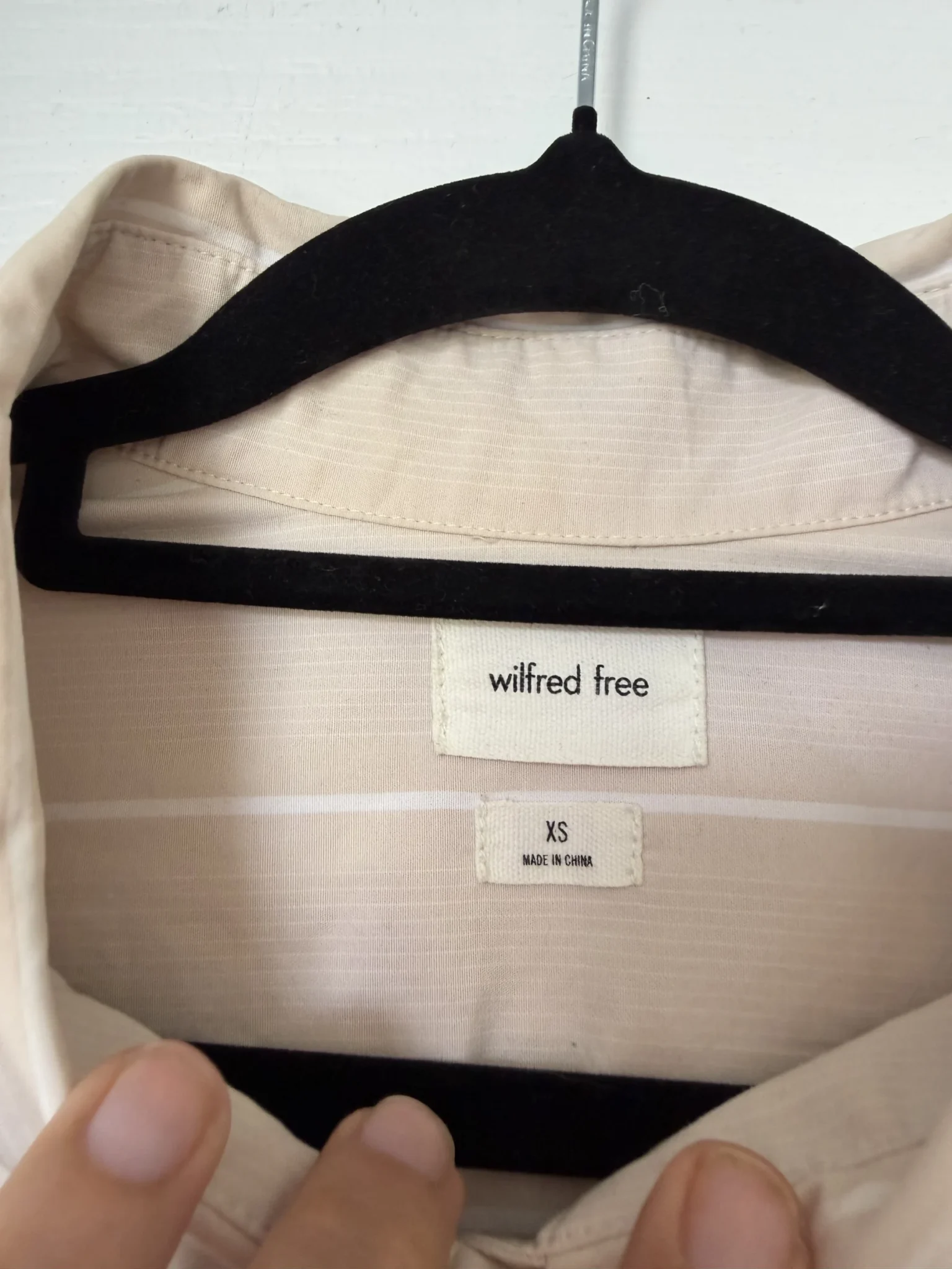 Image for Chemise oversize Wilfred Free Aritzia taille XS rayé blanche et beige