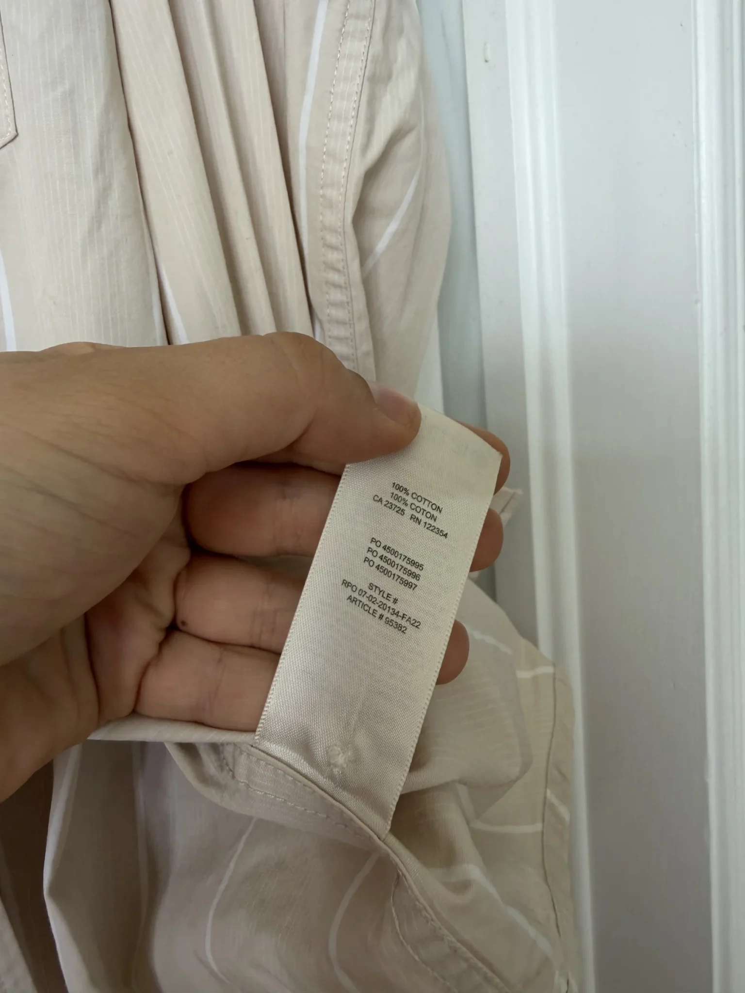 Image for Chemise oversize Wilfred Free Aritzia taille XS rayé blanche et beige