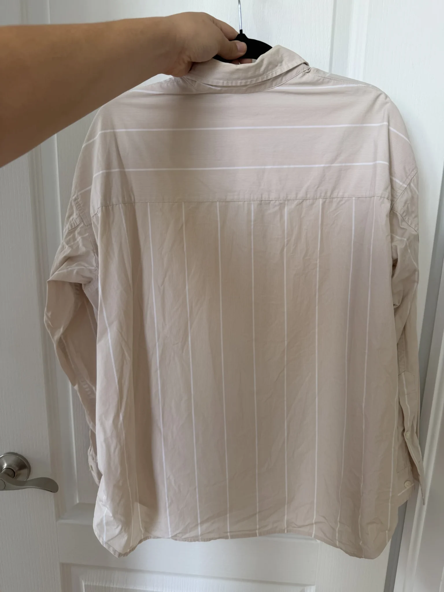 Image for Chemise oversize Wilfred Free Aritzia taille XS rayé blanche et beige