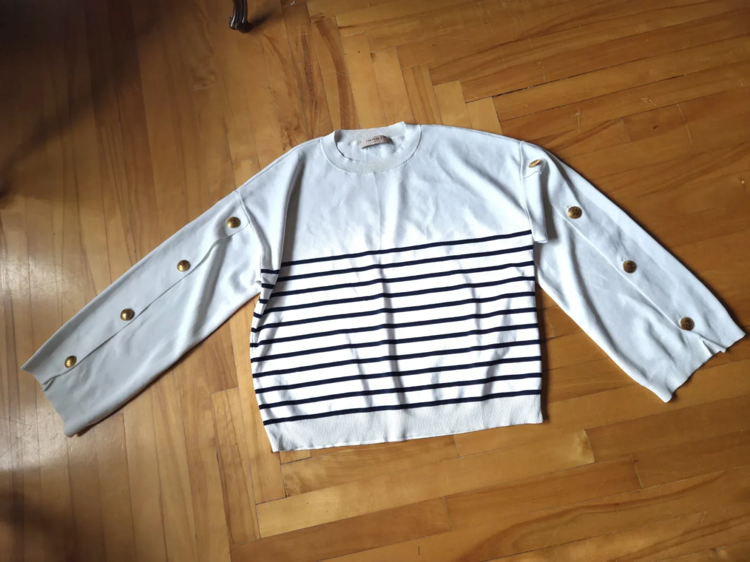 Image for TWINSET-Magnifique pull à rayures bleues et blanches