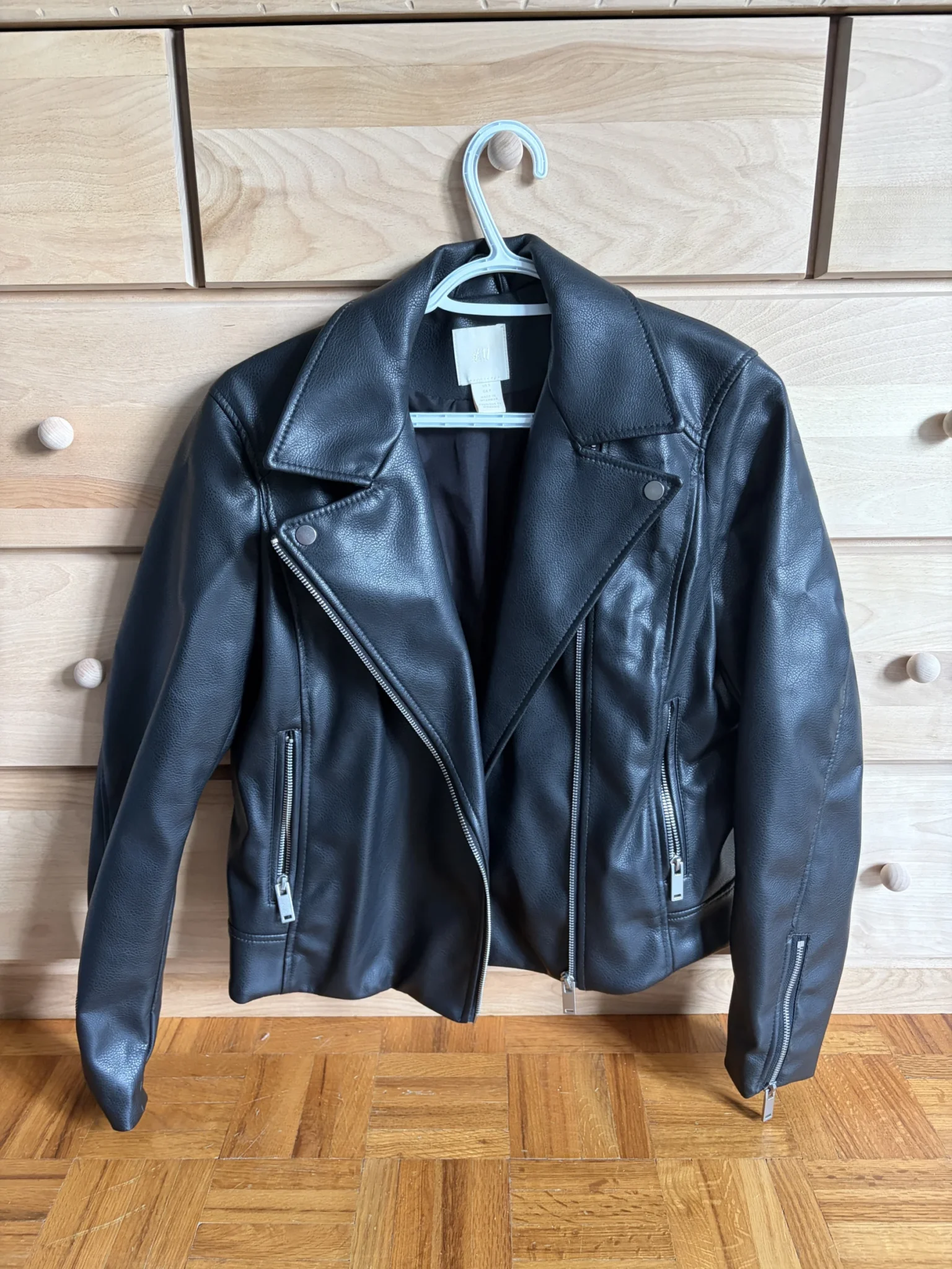 Featured image for Manteau faux cuire