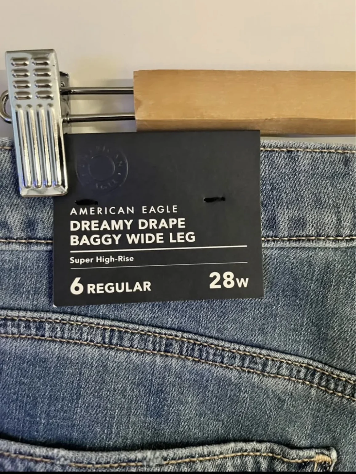 Image for AE Dreamy Drape Stretch Super High-Waisted Baggy Wide-Leg Jean size 6 US  / 28W regular Jeans American eagle NEUVE avec étiquette 🏷️ originale