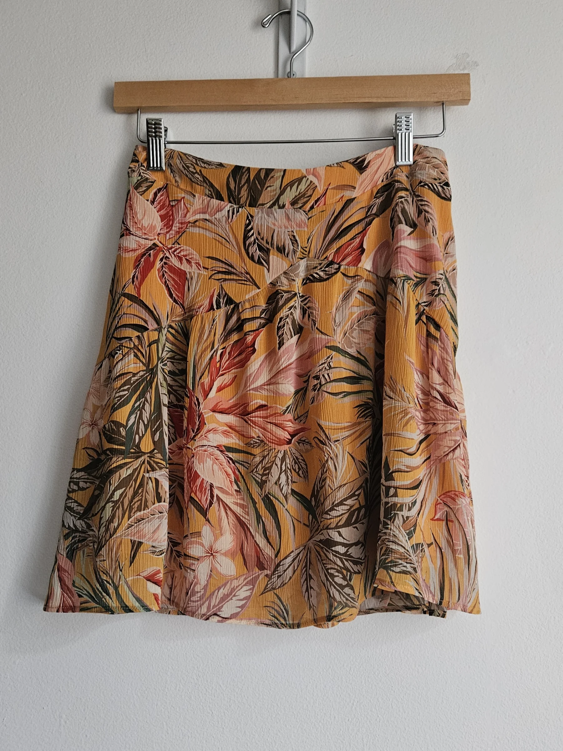 ✨️BAISSE DE PRIX! 🌷Jupe soleil - Naf Naf Naf Naf seconde main