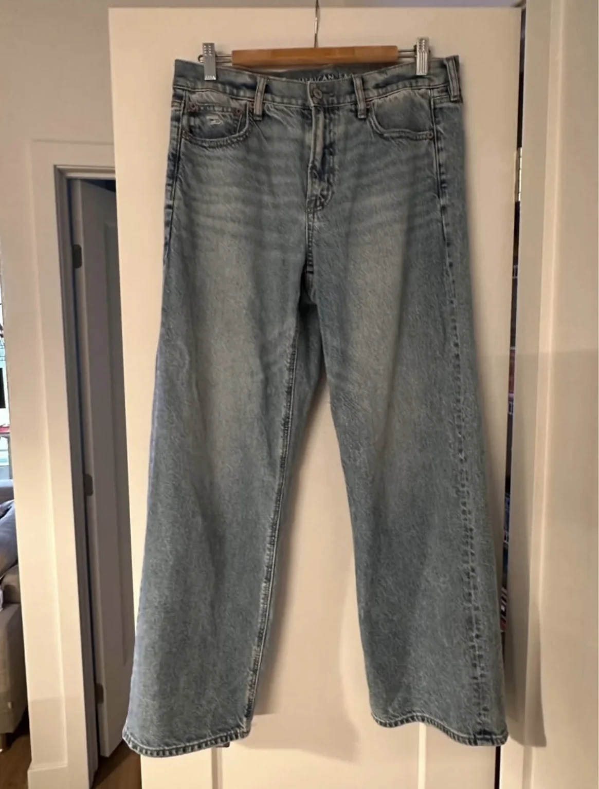Featured image for AE Strigid High-Waisted Stovepipe Jean size 8 regular / Jeans American eagle size 8 longueur régulière