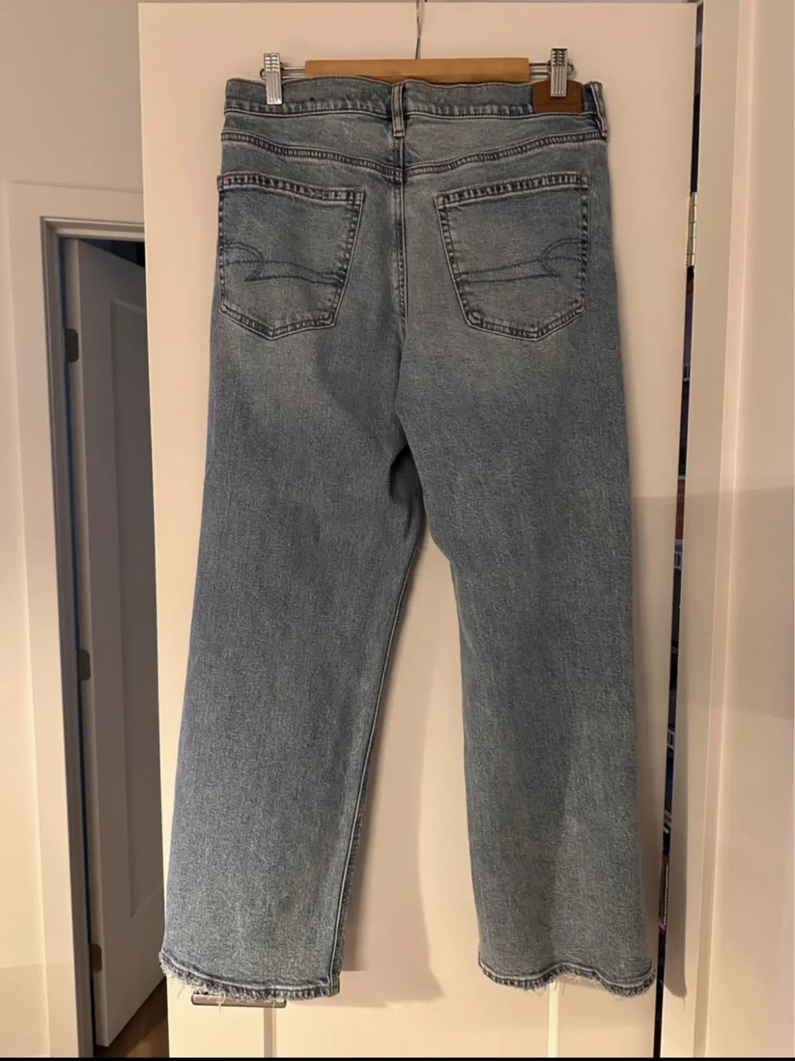 Image for AE Strigid High-Waisted Stovepipe Jean size 8 regular / Jeans American eagle size 8 longueur régulière