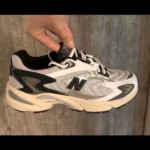 Featured thumbnail for Sneakers New balance 725 UNISEXE NEUF size 9,5 US femmes / women  8 US homme / men Brand new / NEUF Jamais porté en parfait état