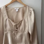 Thumbnail for Blouse à boucles house of harlow