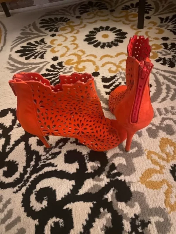 Image for Bottins à talon en cuir de daim rouge