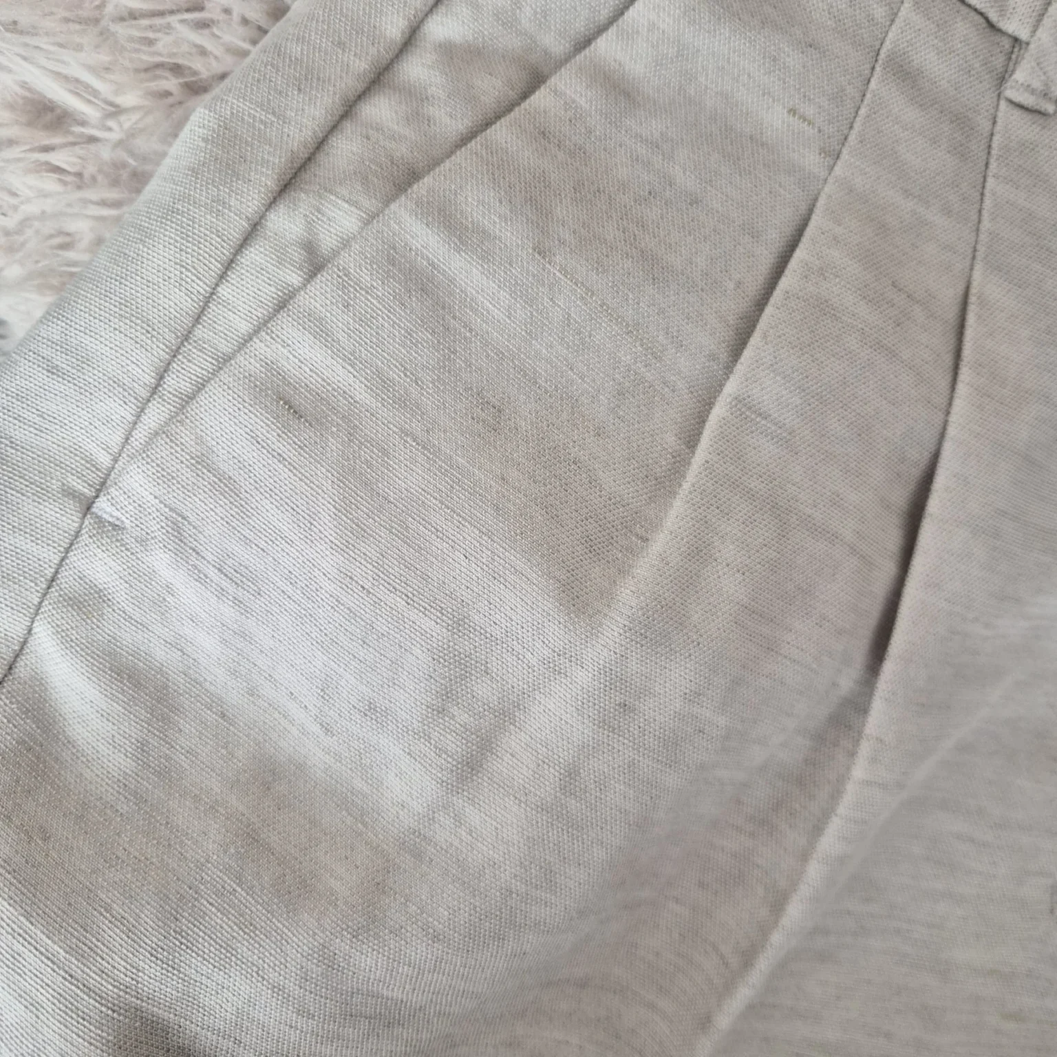 Image for Short Effortless curve fit mid-thigh