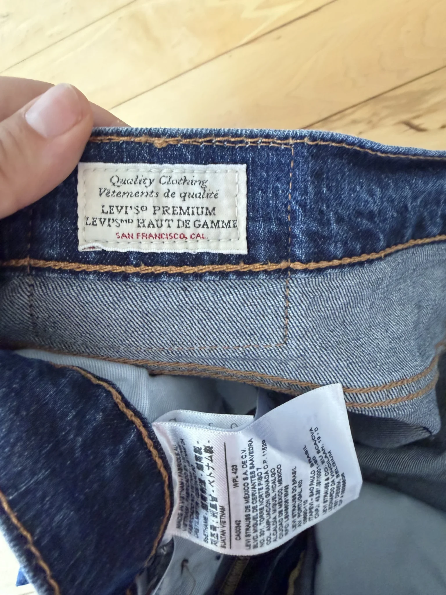 Image for Short Levi’s Homme modèle 405 taille 34 bleu brut