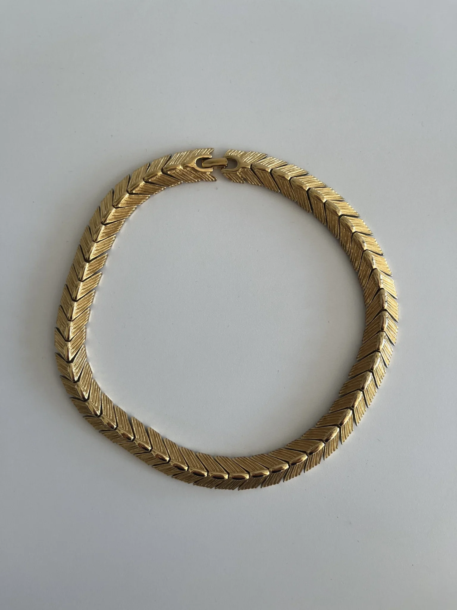 Featured image for Collier Monet ras de cou plaqué or