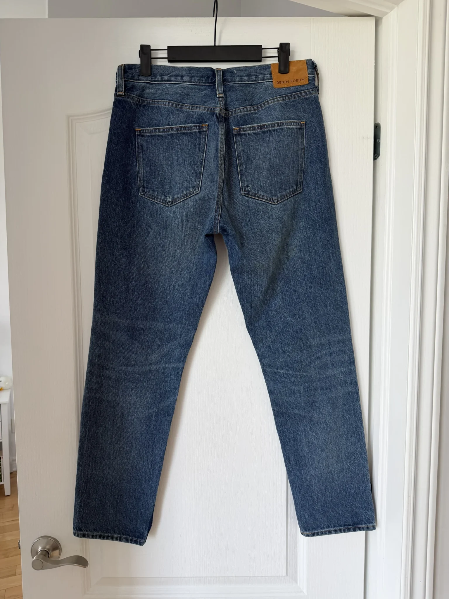 Image for Jean Denim Forum Aritzia taille 27 - Modèle Ex Boyfriend