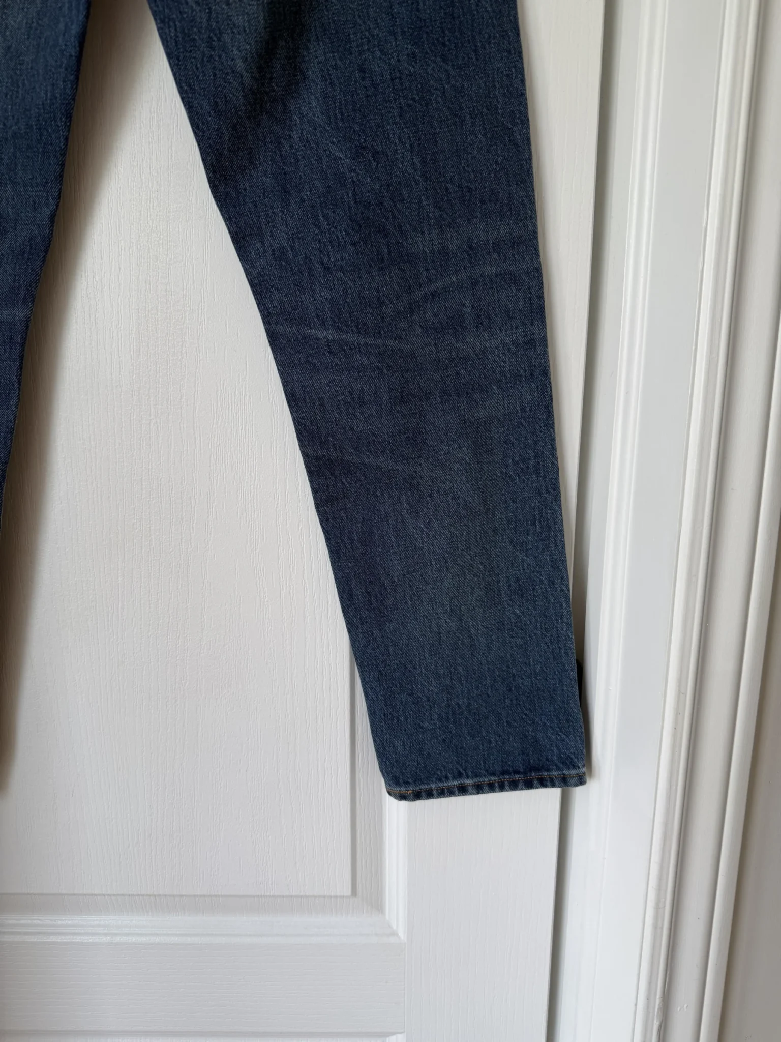 Image for Jean Denim Forum Aritzia taille 27 - Modèle Ex Boyfriend