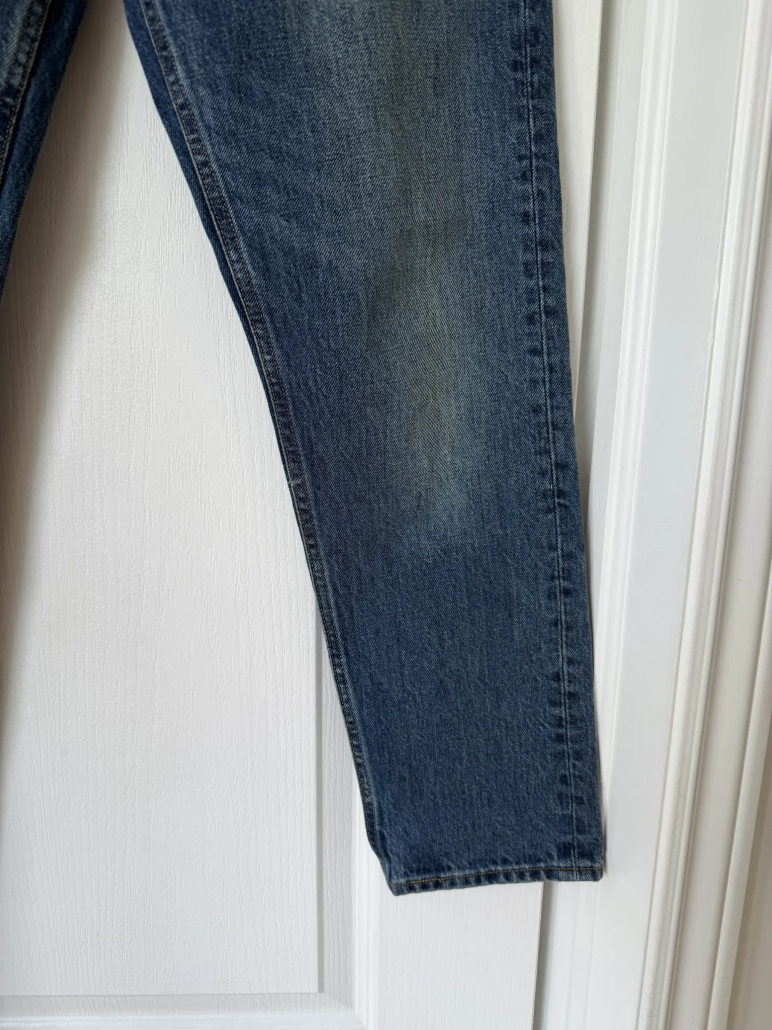 Image for Jean Denim Forum Aritzia taille 27 - Modèle Ex Boyfriend