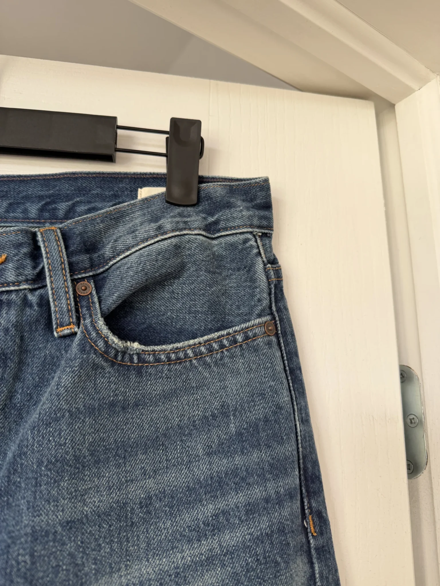 Image for Jean Denim Forum Aritzia taille 27 - Modèle Ex Boyfriend